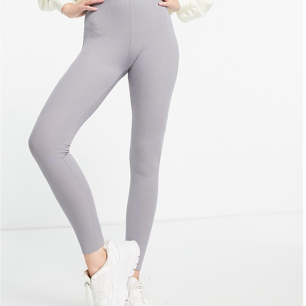 Topshop Active Wear Yoga Pants Pilates Light Gray Ribbed leggings size 2